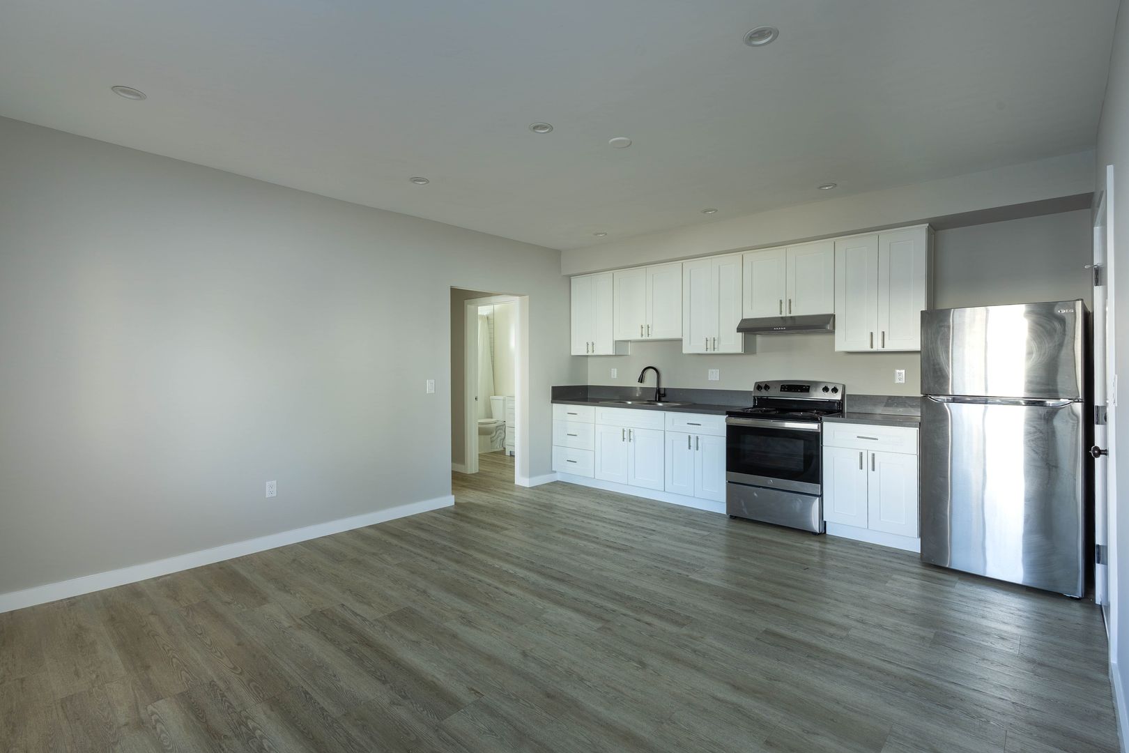 Los Angeles Apartment: 4270 West 4th Street - 16