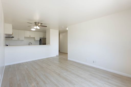 Designer 1-Bed in the Heart of K-Town – photo 1