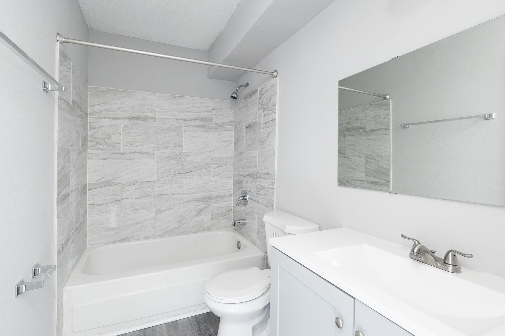 Memphis Apartment: 3167  Ashwood St