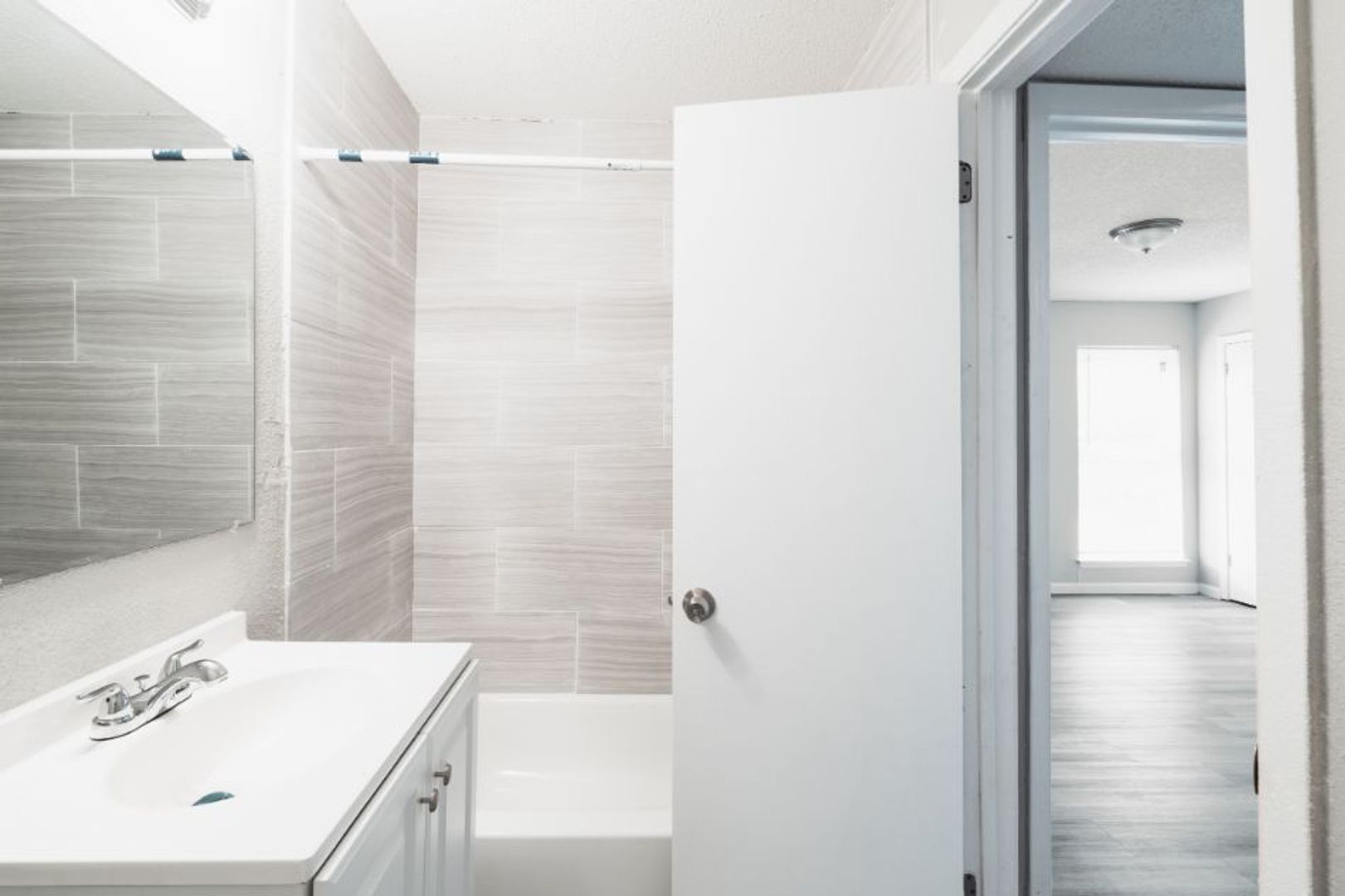 Memphis Apartment: 4427 Knight Arnold Rd