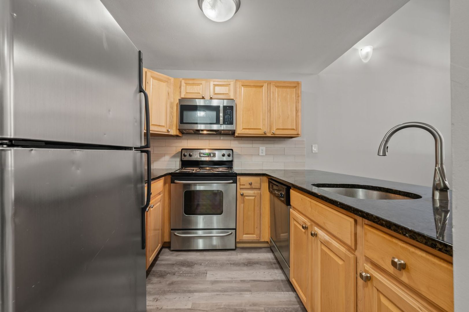 Beacon Falls Apartment: 2 North Main St
