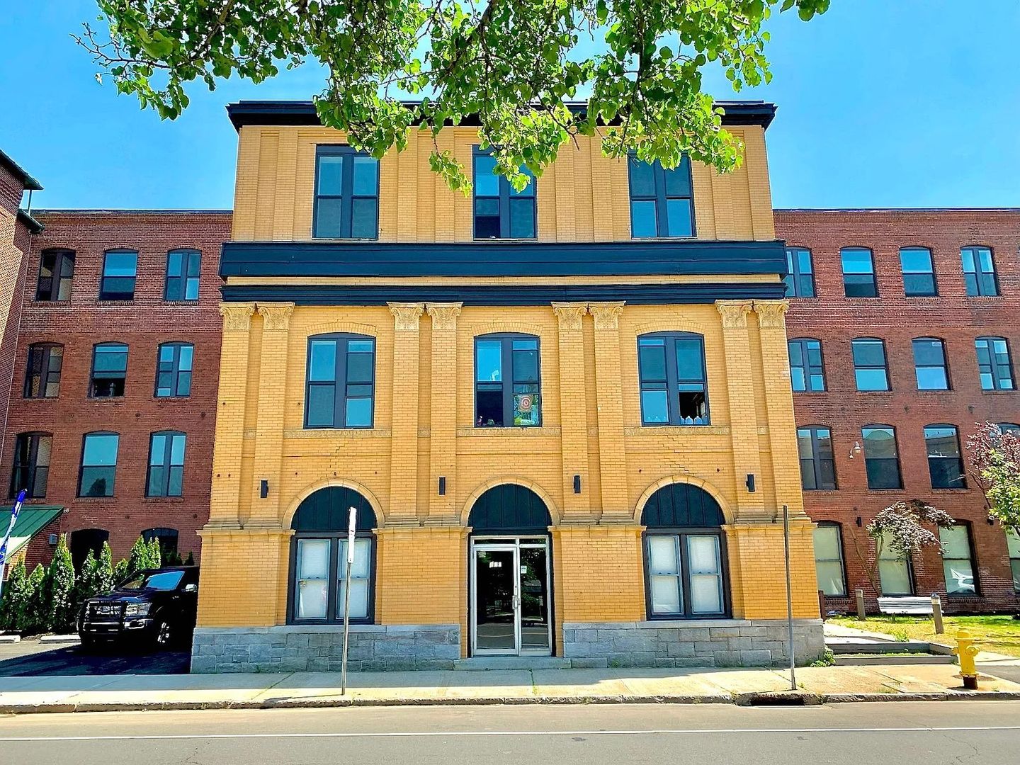Ansonia Apartment: 153 Main Street