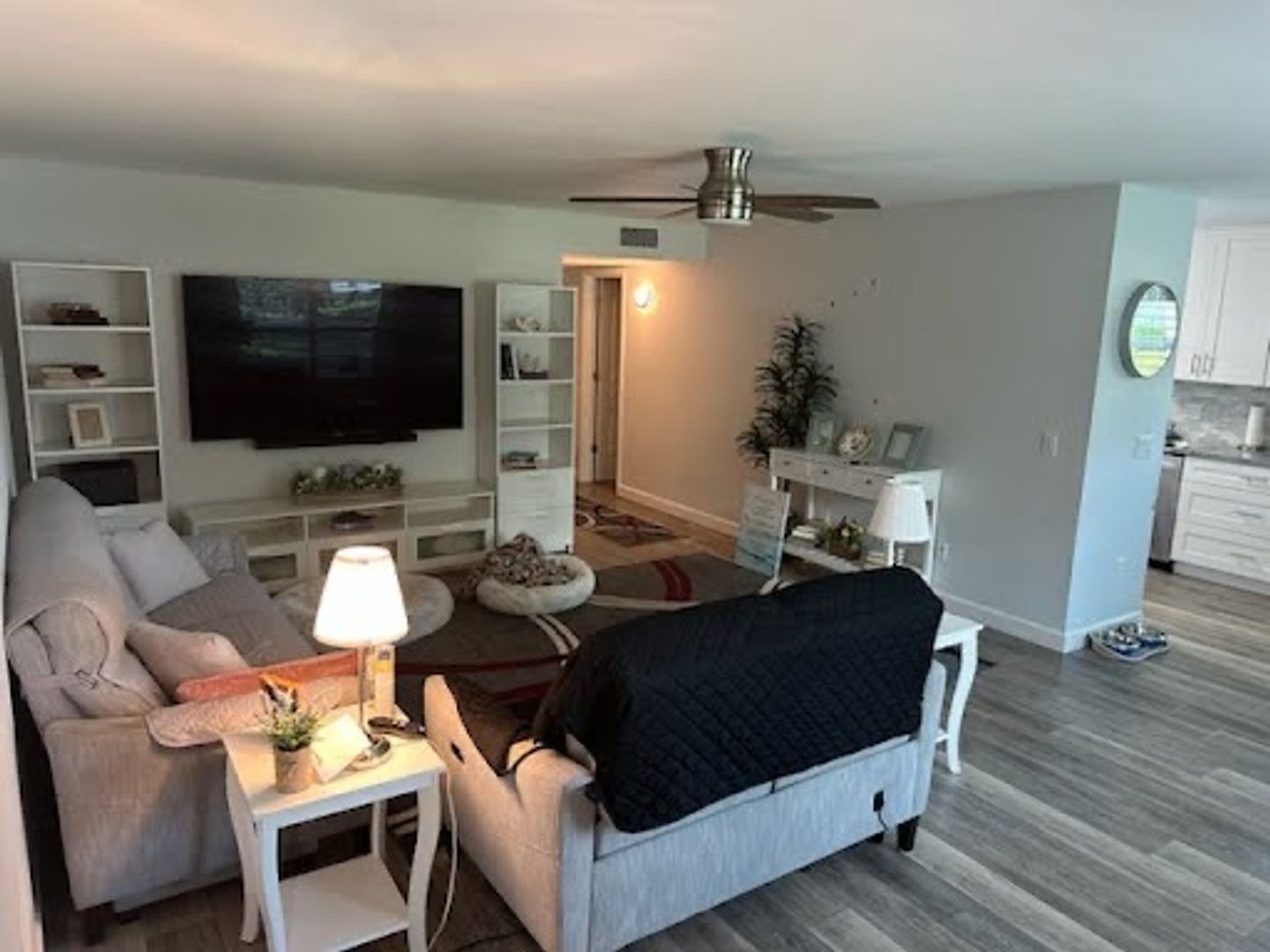 2 Bedroom 2 Bath, Condo for Rent!