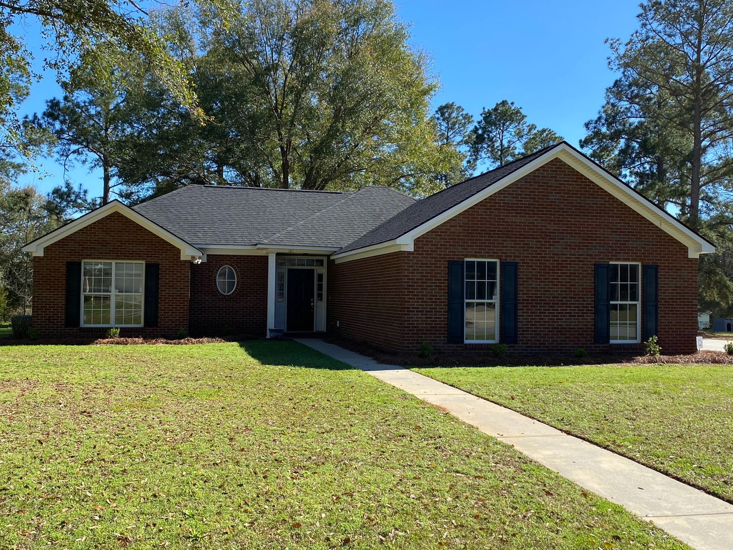 Leesburg House: 181 Wood Dr