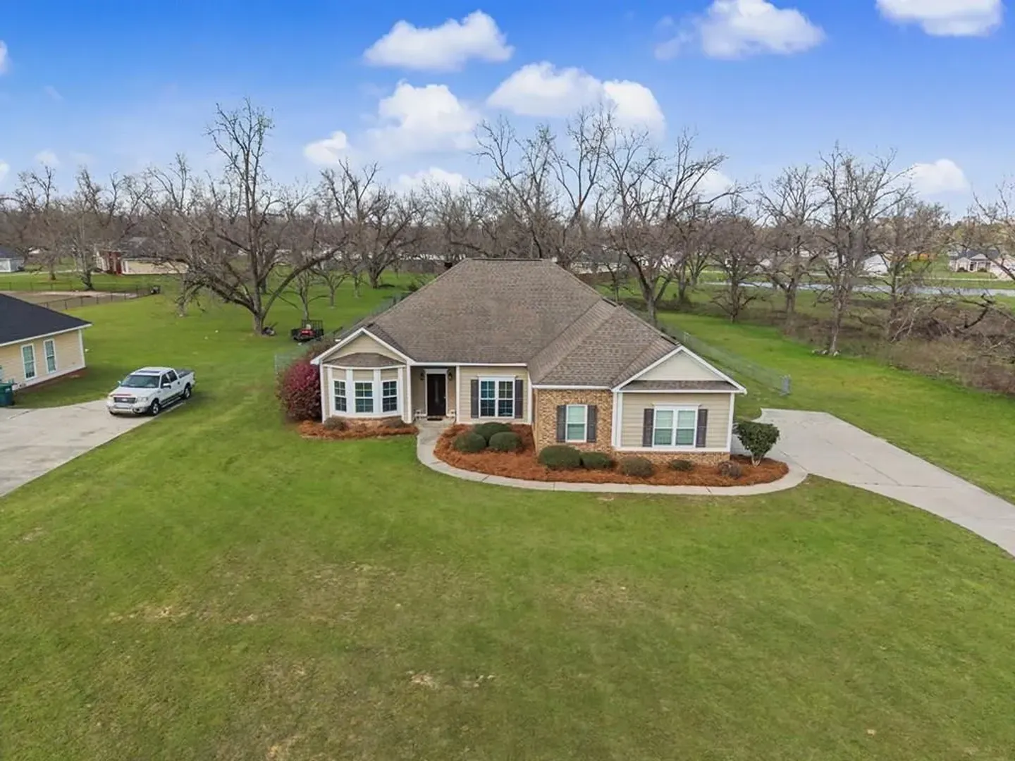 Leesburg House: 157 Pheasant Drive
