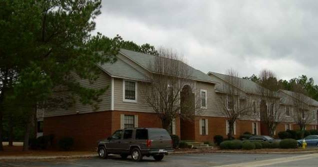 Albany House: 2110 Lennox St. #28