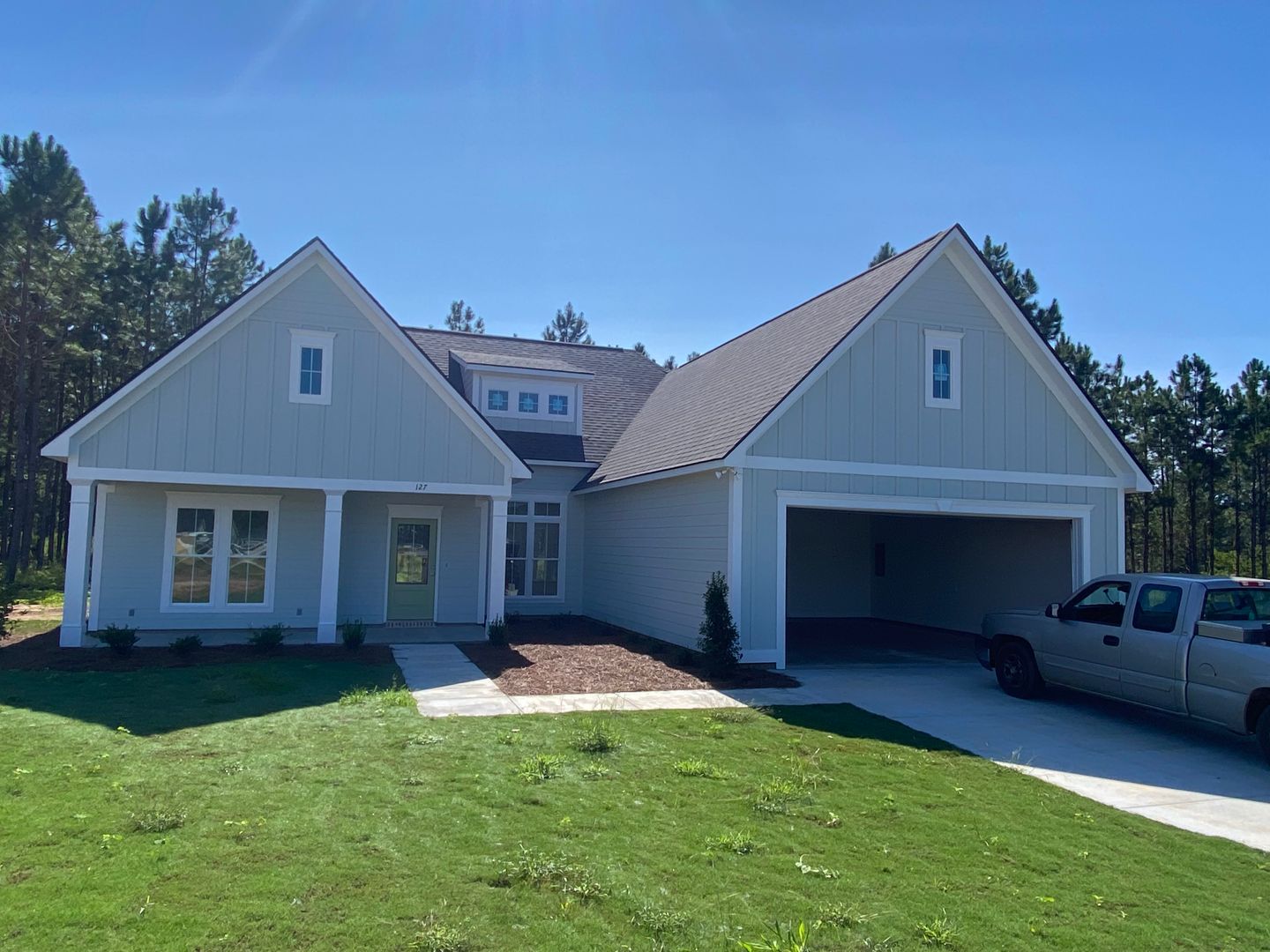 Leesburg House: 127 Chapel Court