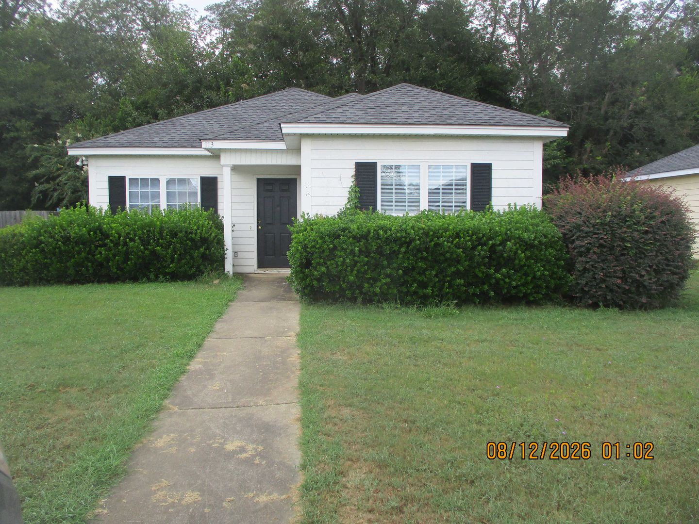 Leesburg House: 113 Laurelwood Ct.