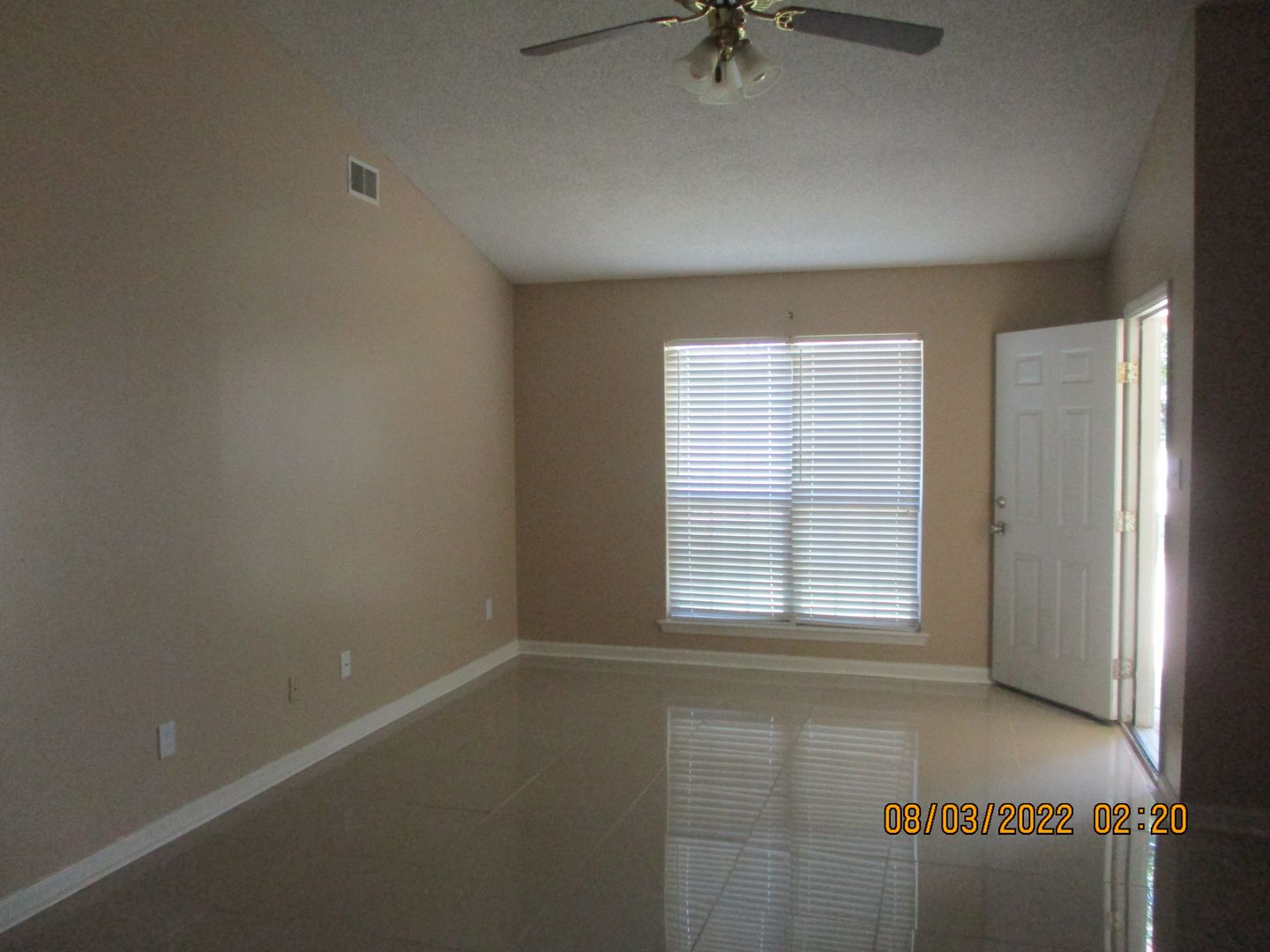 Leesburg House: 120-B Augusta Ct.
