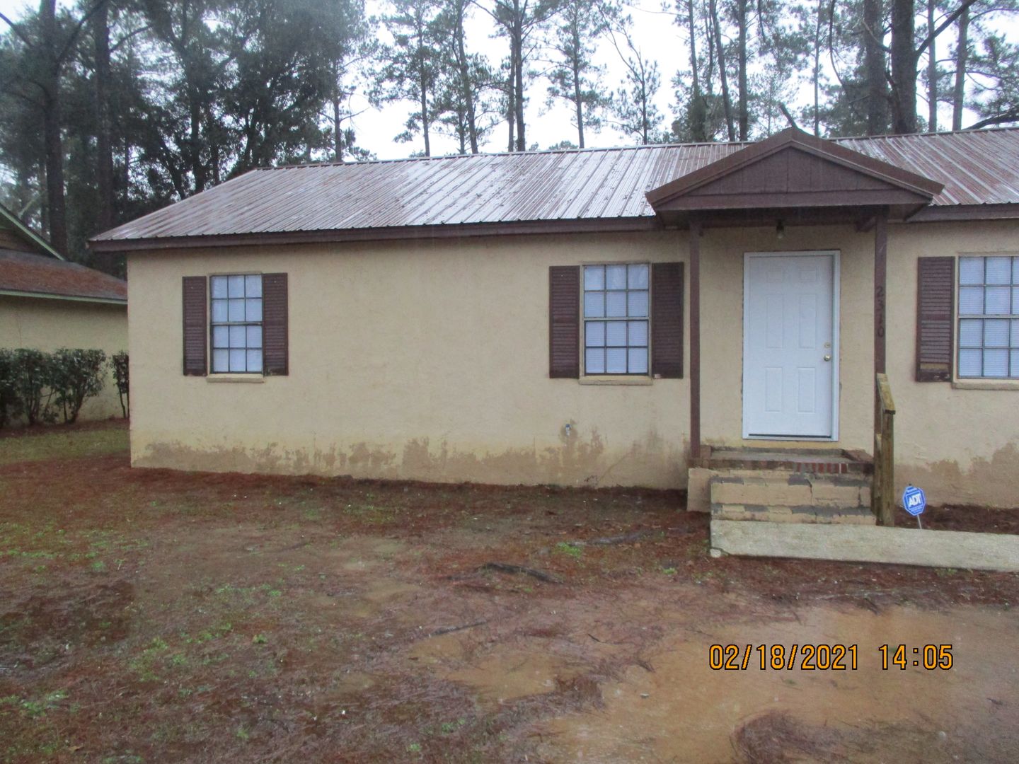 Albany House: 2310 Beachview Dr.