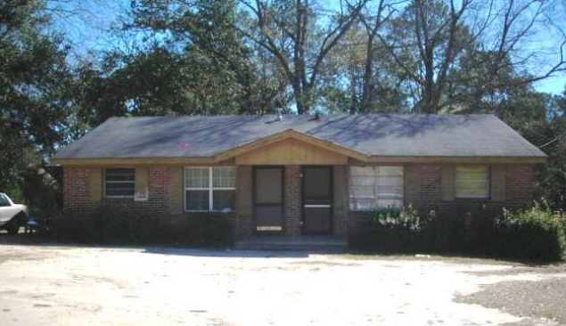 Albany House: 1112-E Wingate Ave.