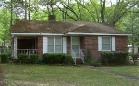 Albany House: 810 Eleventh Ave.