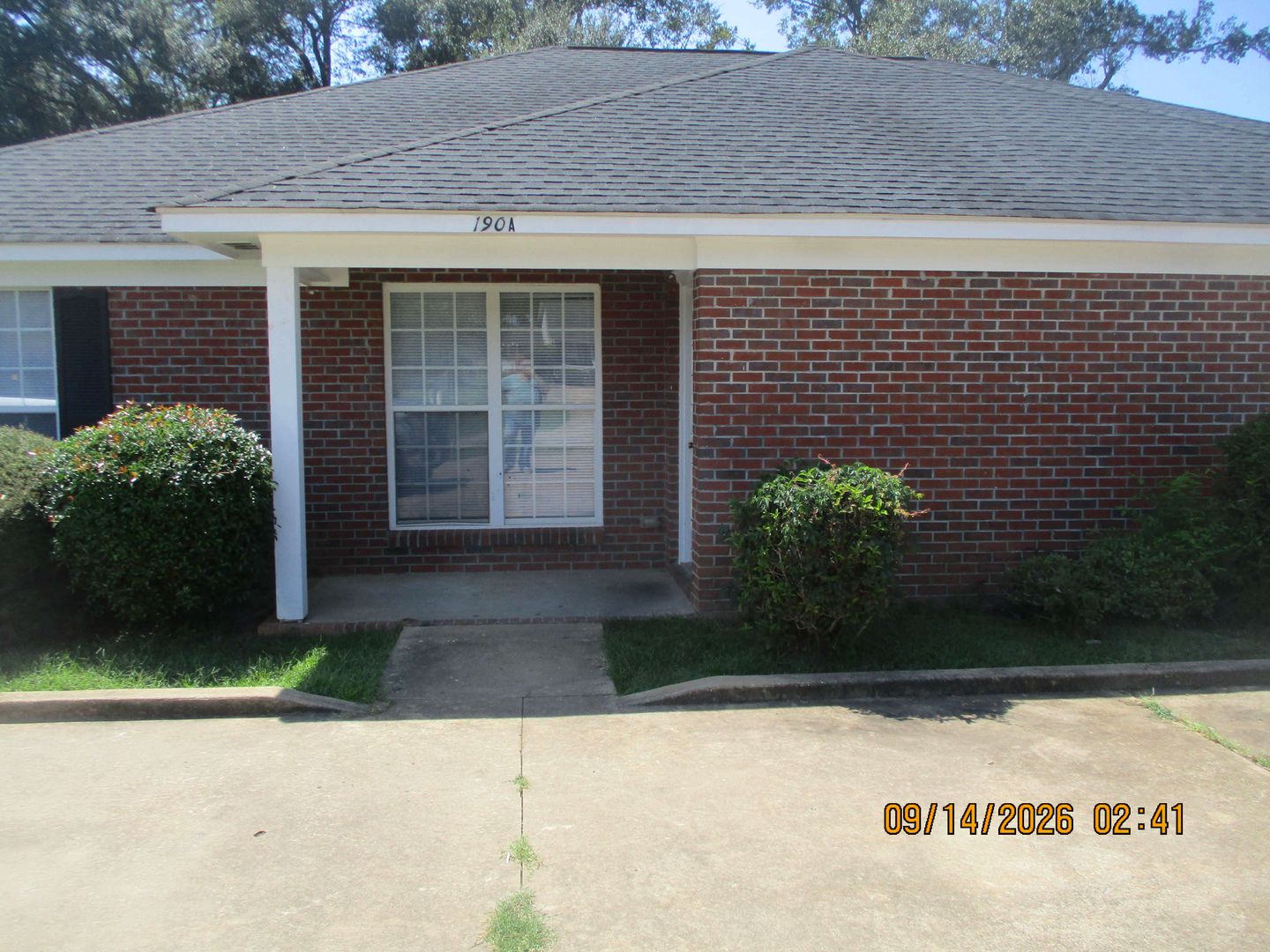 Leesburg House: 190 A Starksville Ave