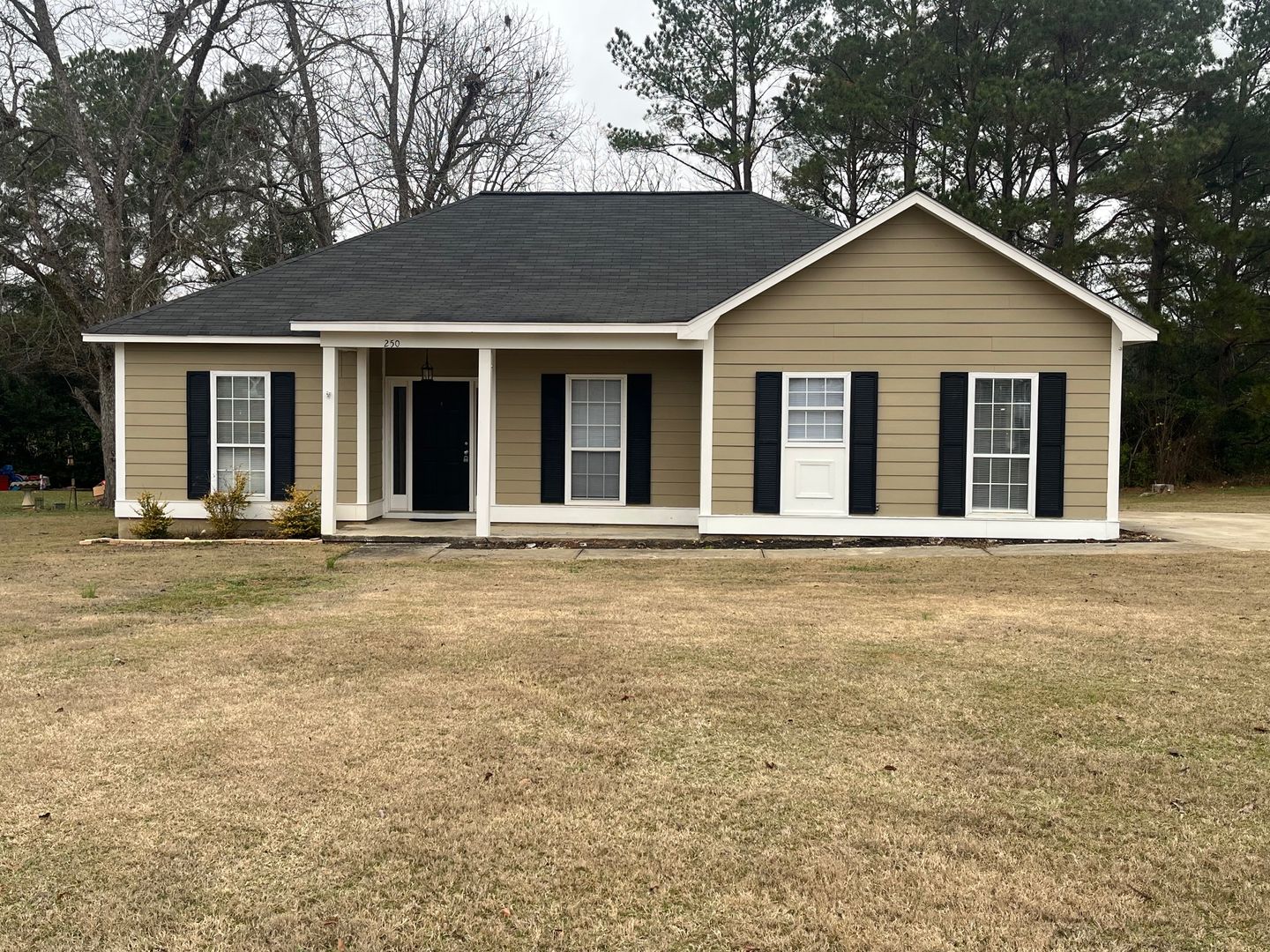 Leesburg House: 250 Mayfield Dr.