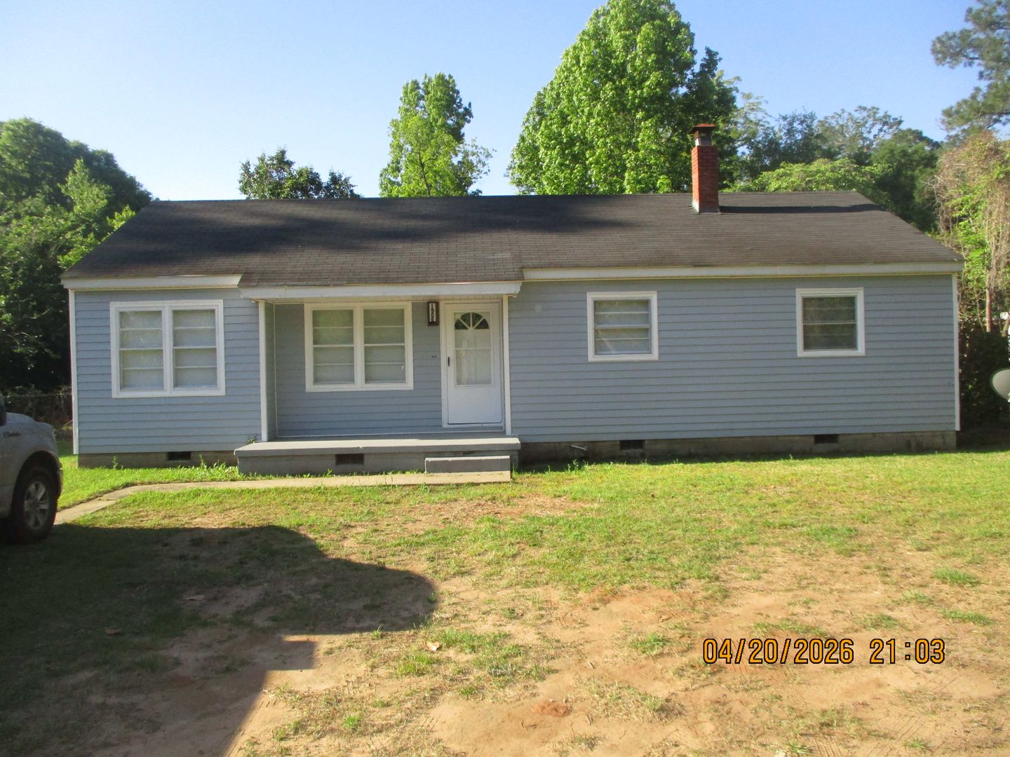 Albany House: 1906 W. Whitney Ave