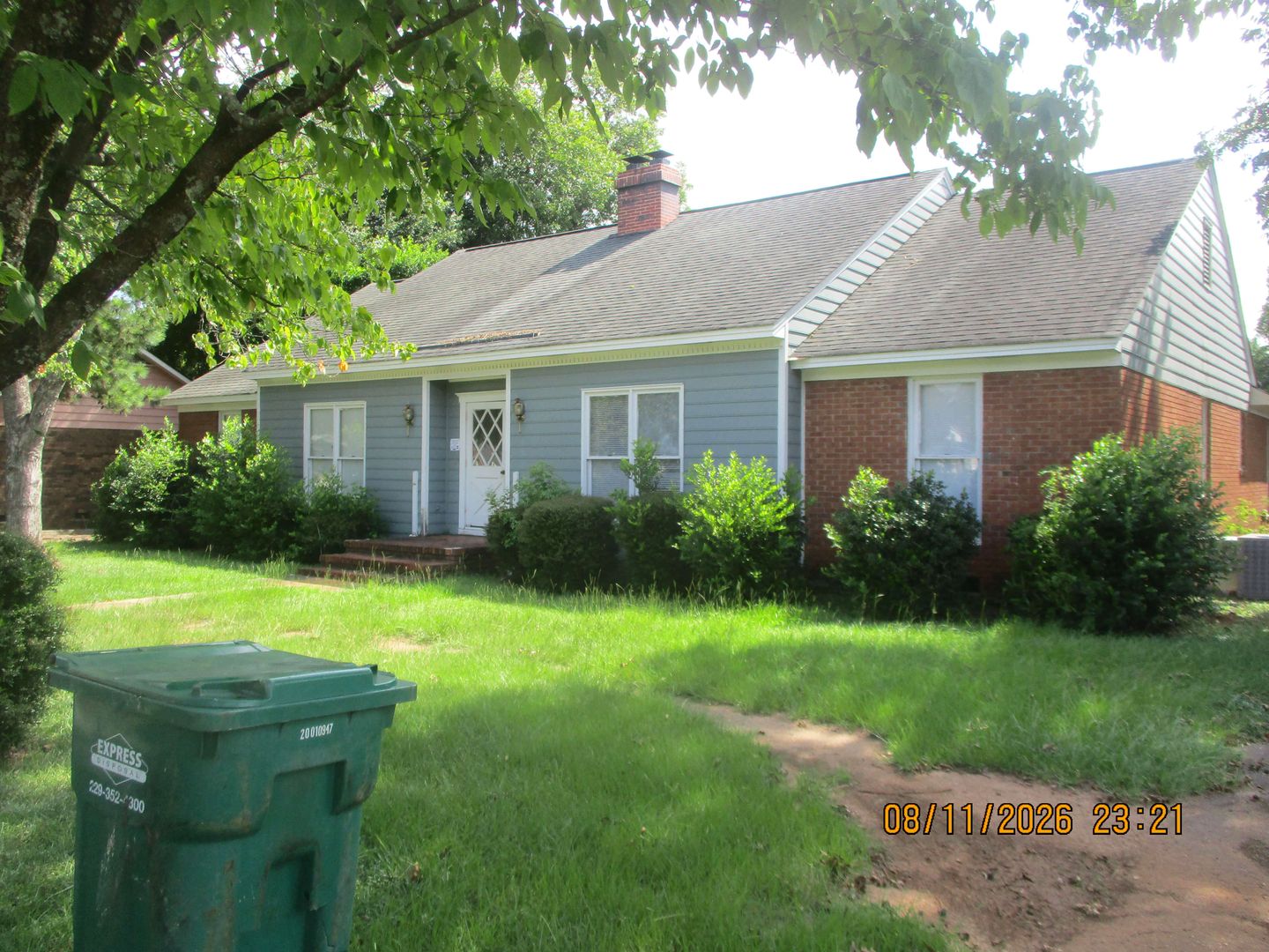 Albany House: 2602-A Pointe North Blvd.