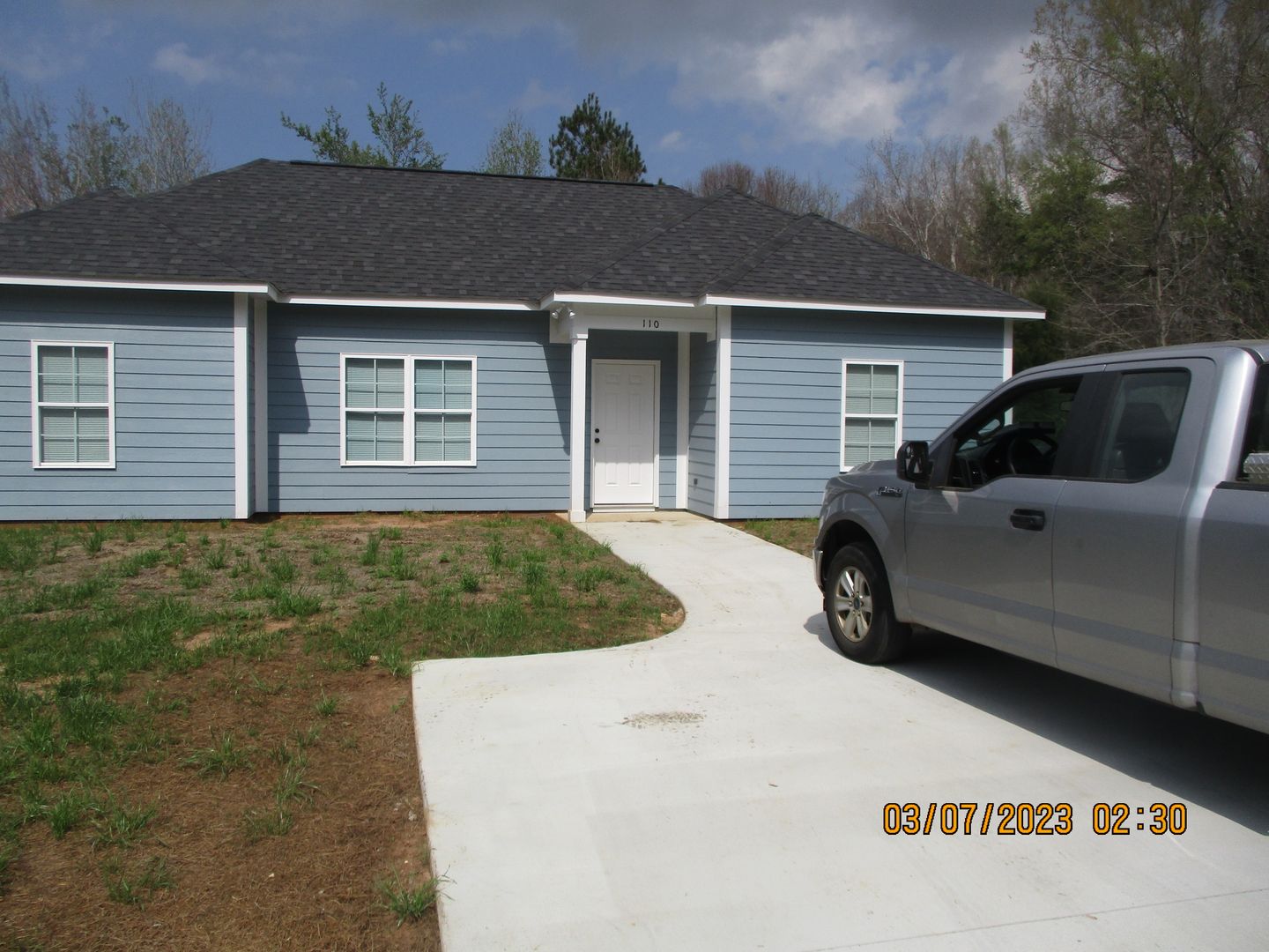 Leesburg House: 110 Twelve Oaks Ct