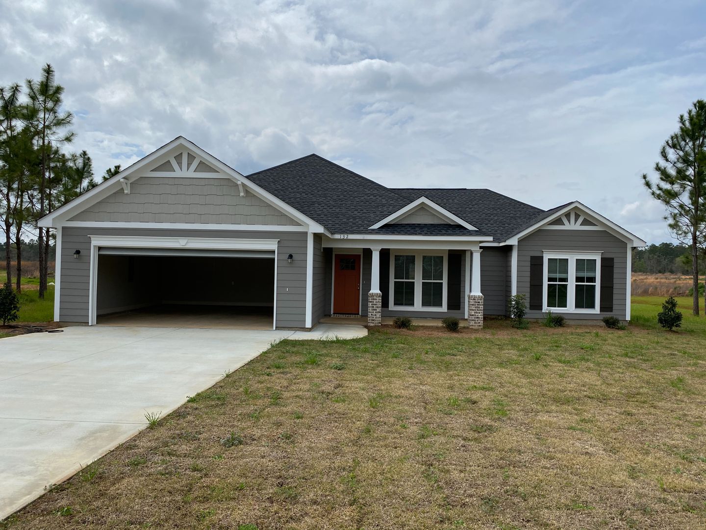 Leesburg House: 132 Shumard Ct