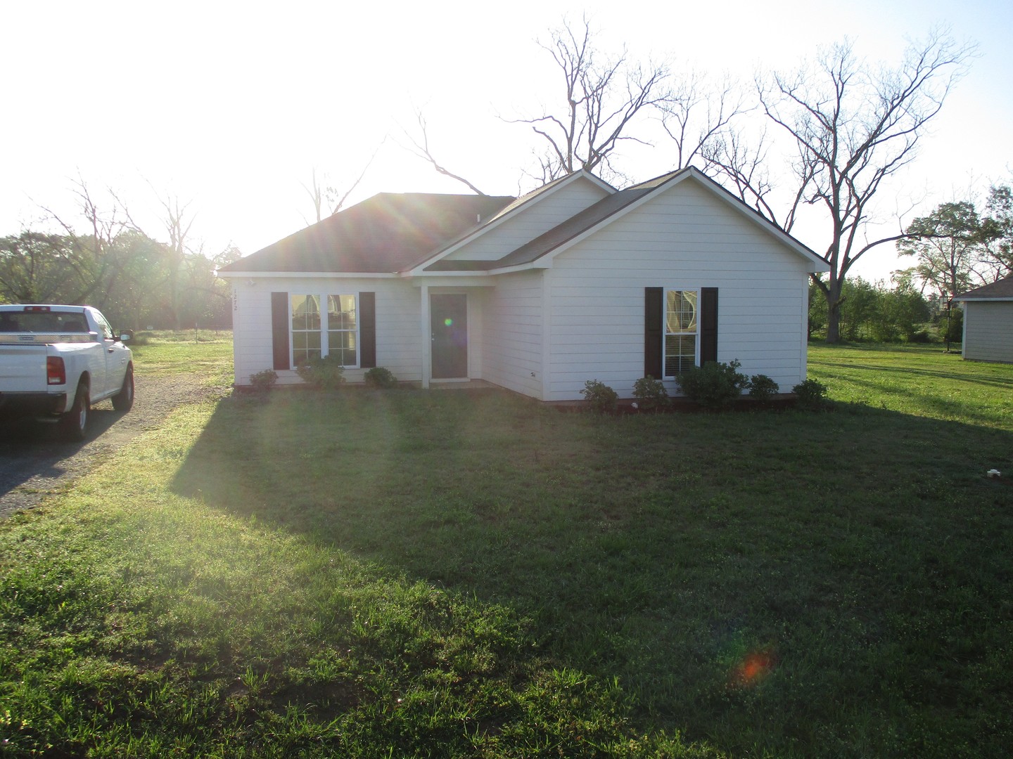 Dawson House: 1272 Askew