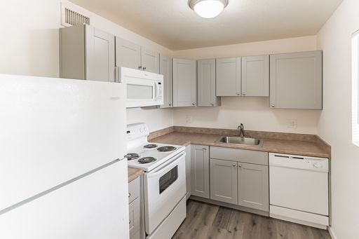 $895 - Charming 2 Bed / 1 Bath Apartment Unit Available at the Spoke Apartments! – photo 1