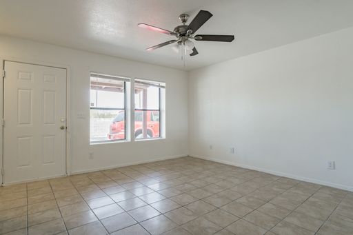 $1275 Spacious 2-Story 2 Bed / 1.5 Bath Townhome with Enclosed Yard! – photo 1