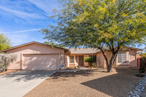 $2355 Stunning 4 Bedroom 2 Bath home in Rita Ranch! – photo 1