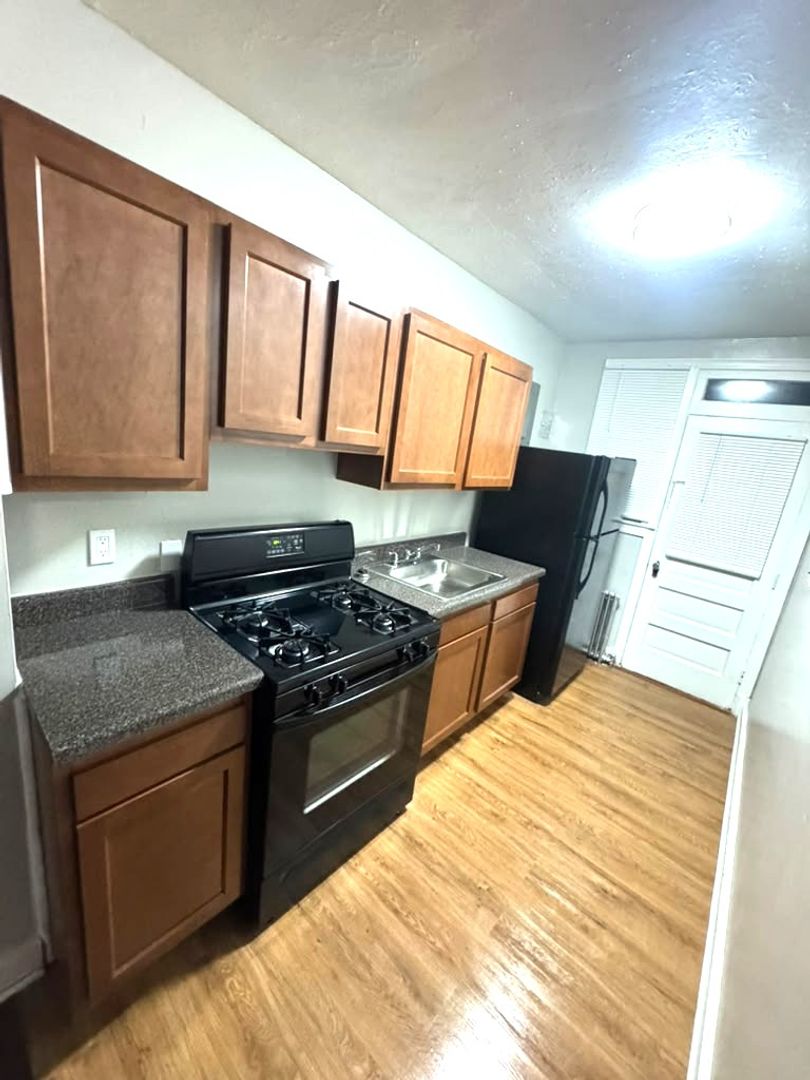 WASHINGTON Apartment: 15 GALLATIN ST NE