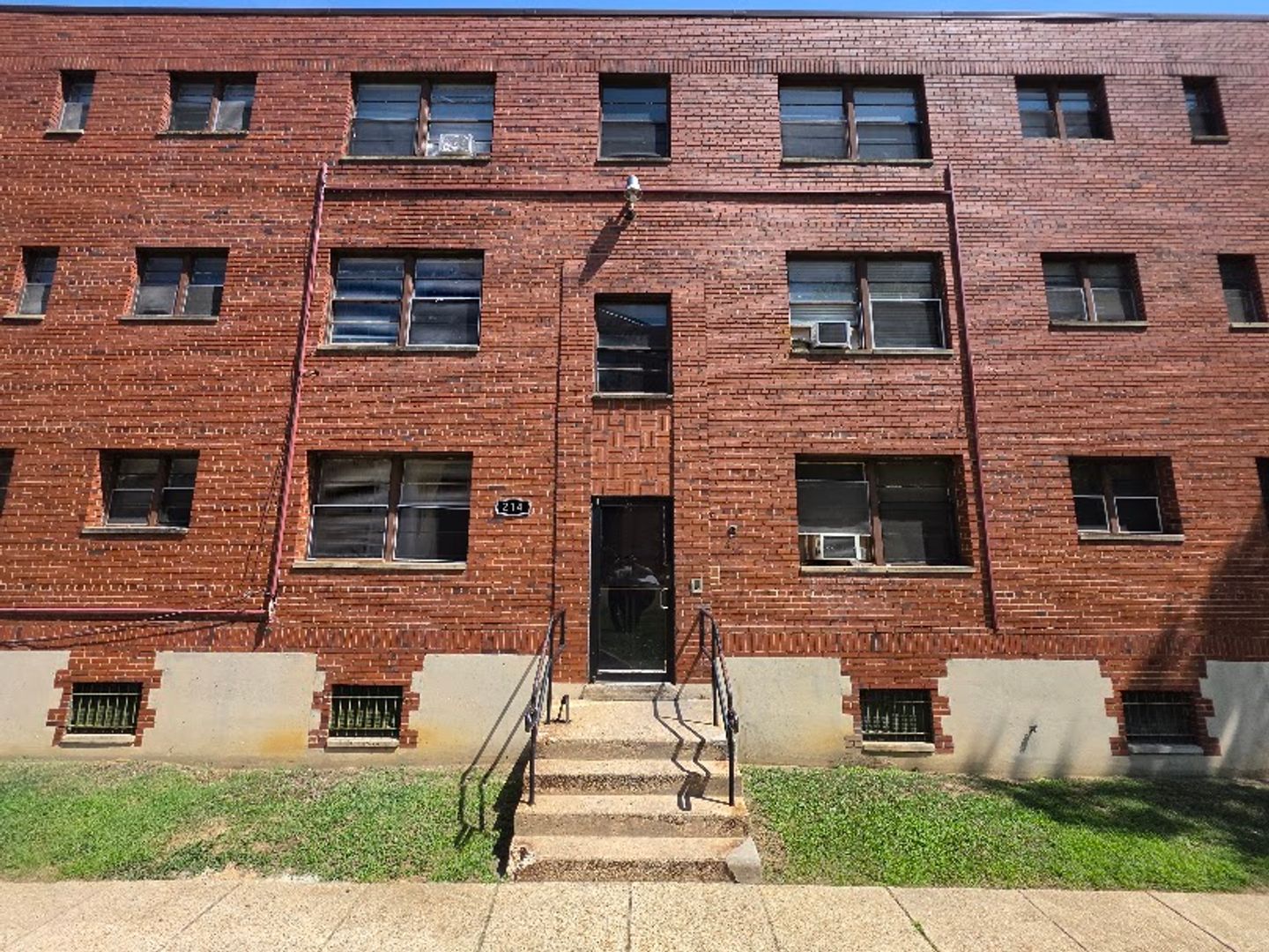 WASHINGTON Apartment: 214 KENILWORTH AVE NE