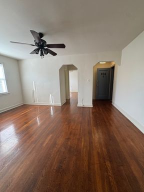 135 Kennedy St NW, 304 – photo 1
