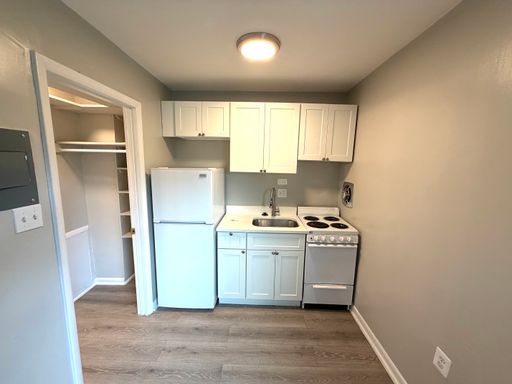 1111 D St., NE, 31 – photo 1