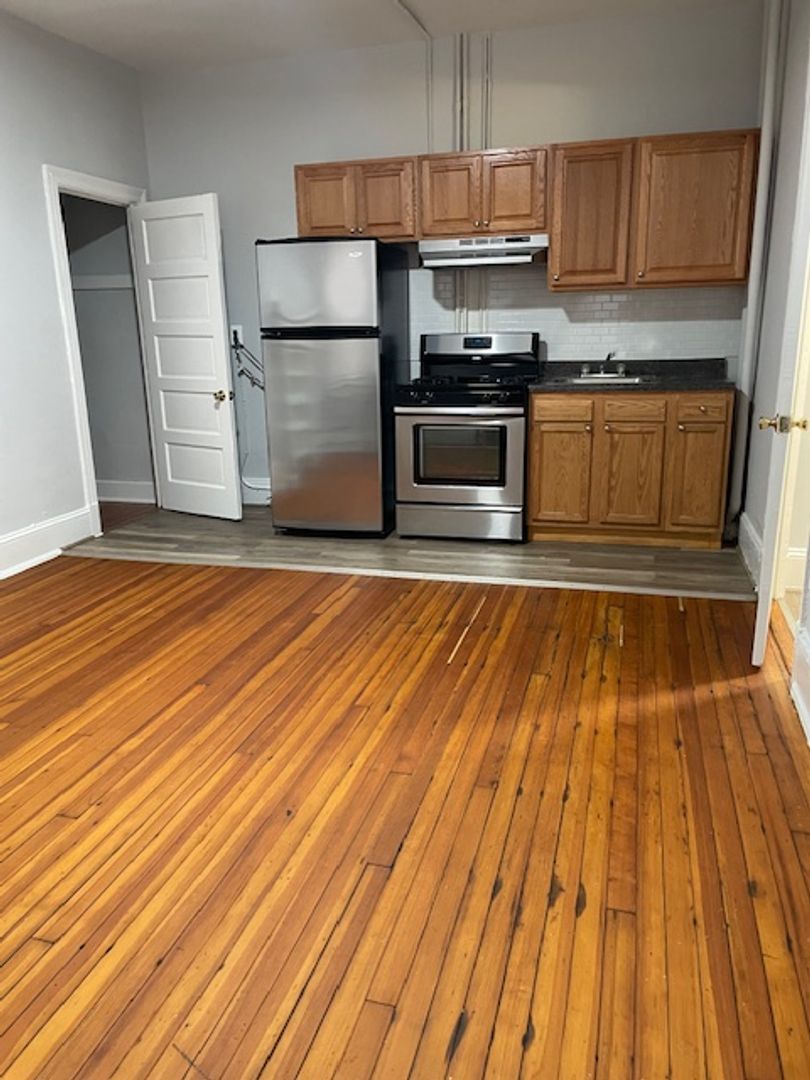 WASHINGTON Apartment: 1603 U ST NW