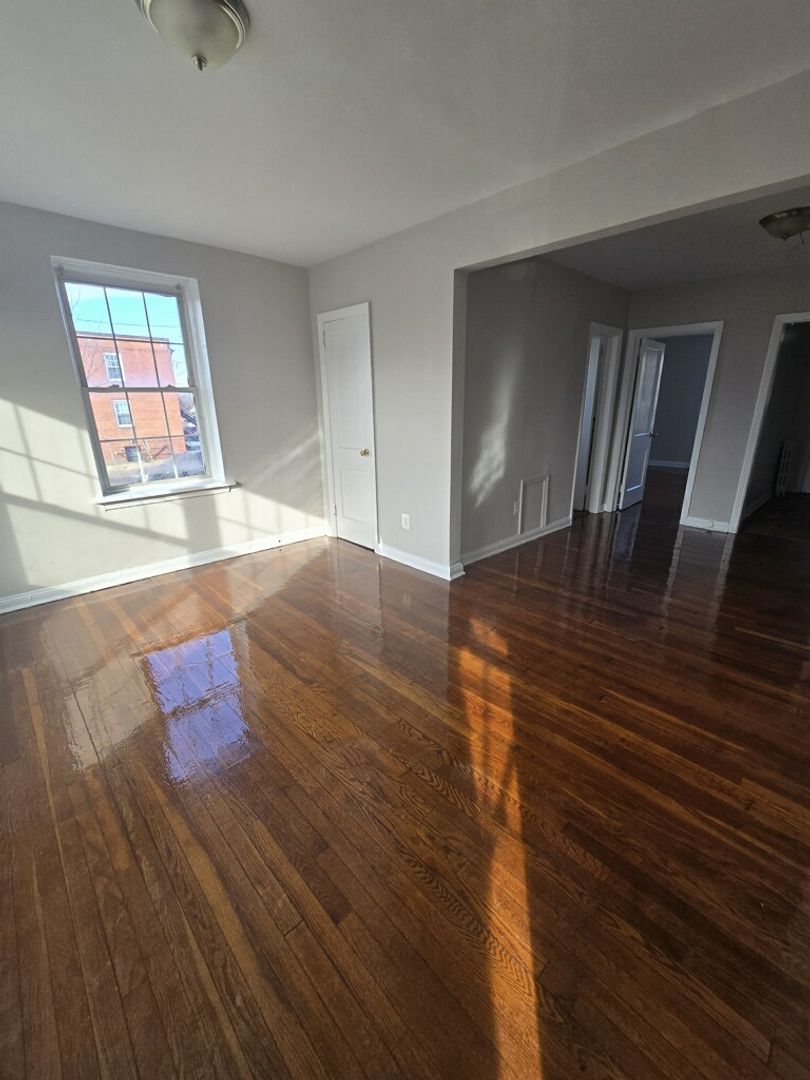 WASHINGTON Apartment: 3300 EAST CAPITOL ST NE
