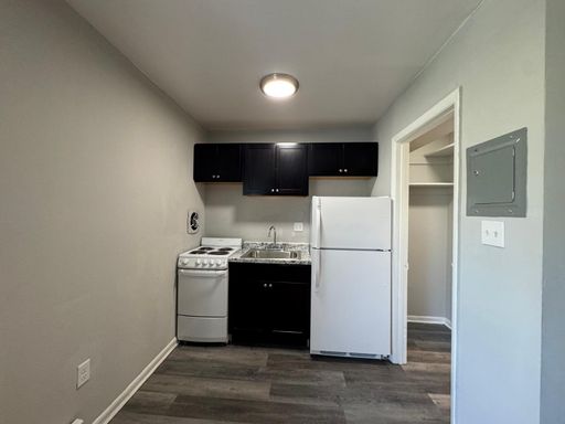 1111 D St., NE, 34 – photo 1