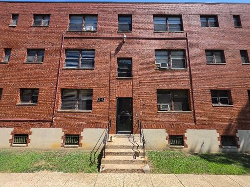 214 KENILWORTH AVE NE, 3B – photo 1