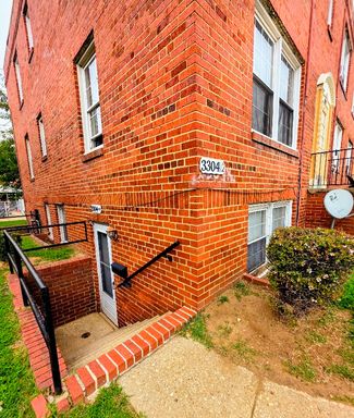 3304 1/2 E CAPITOL ST NE, E – photo 1
