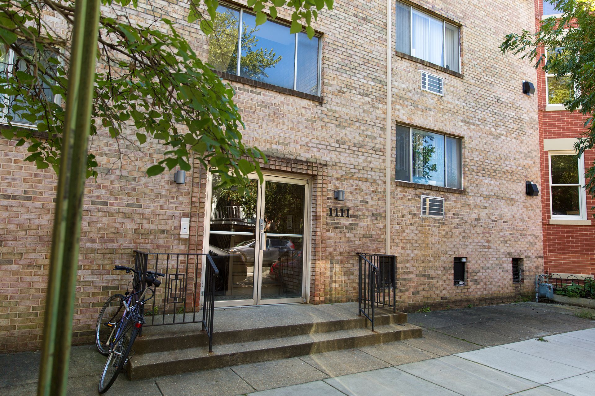 WASHINGTON Apartment: 1111 D ST NE