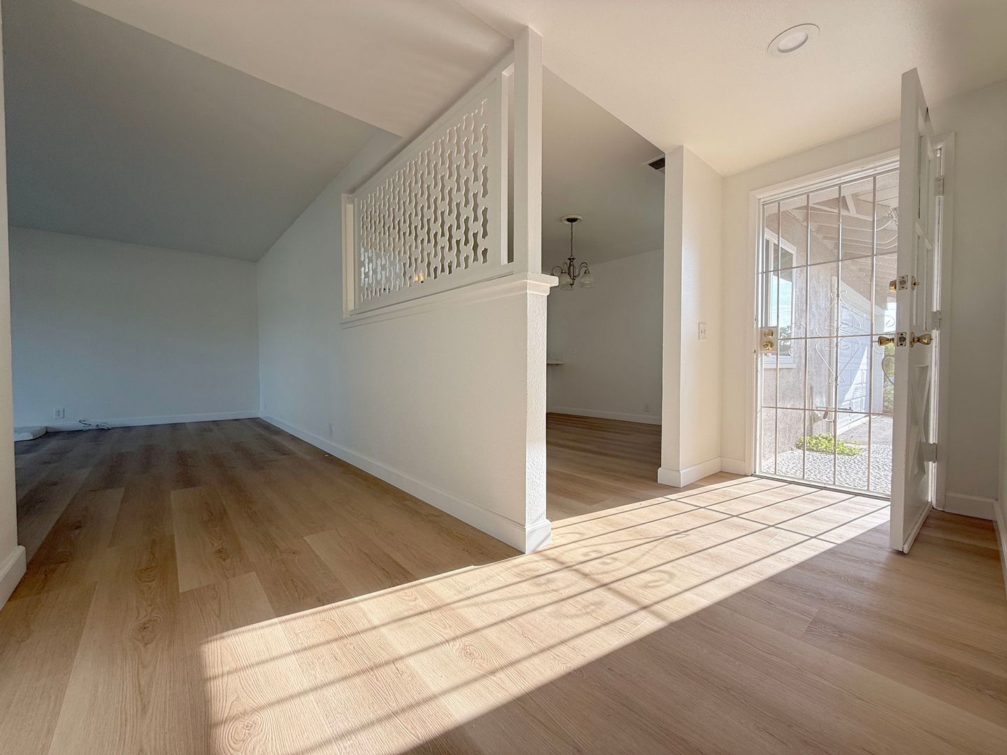 Huntington Beach House: 19862 Carmania Ln