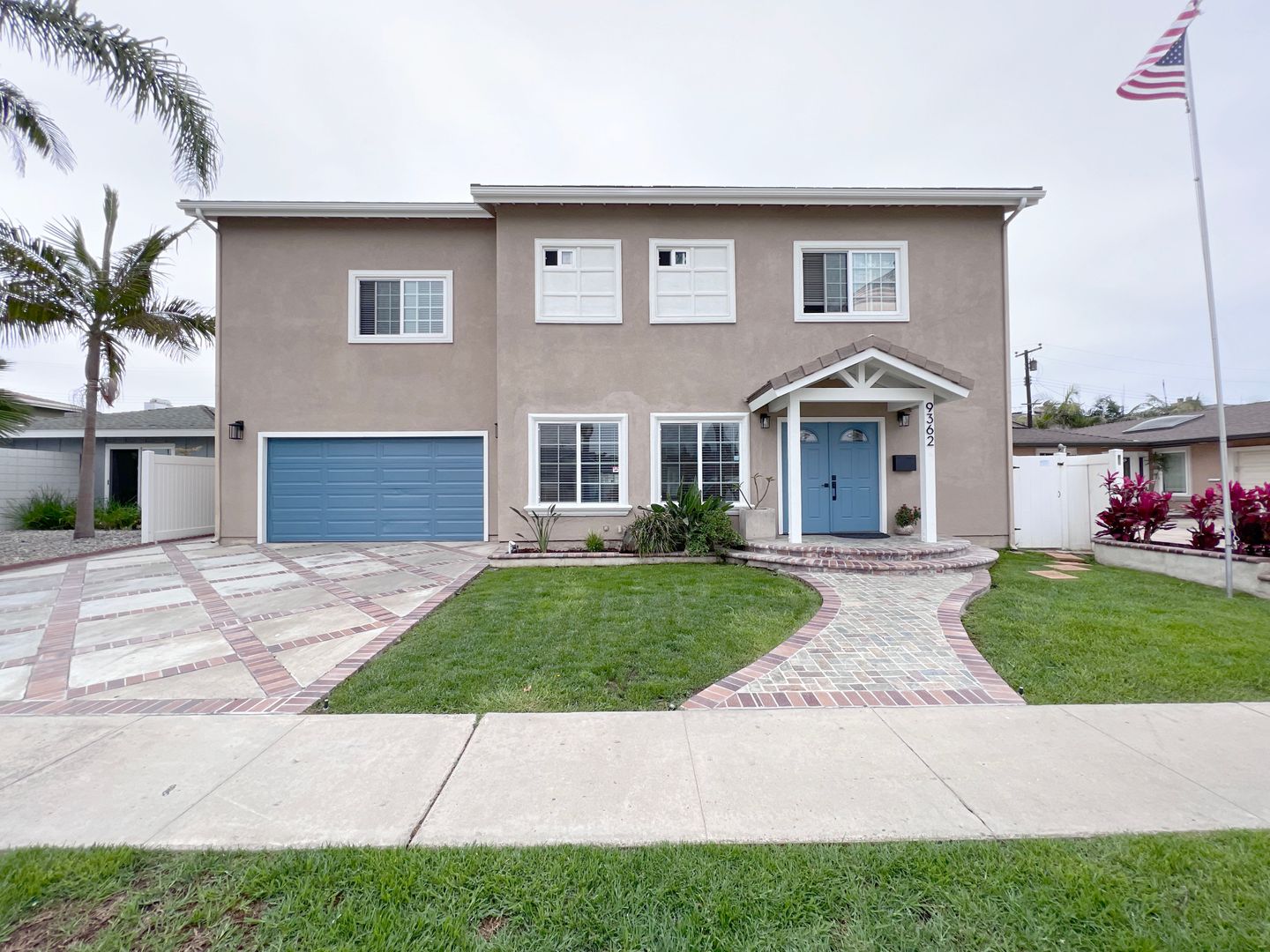 Huntington Beach House: 9362 Leilani Dr.