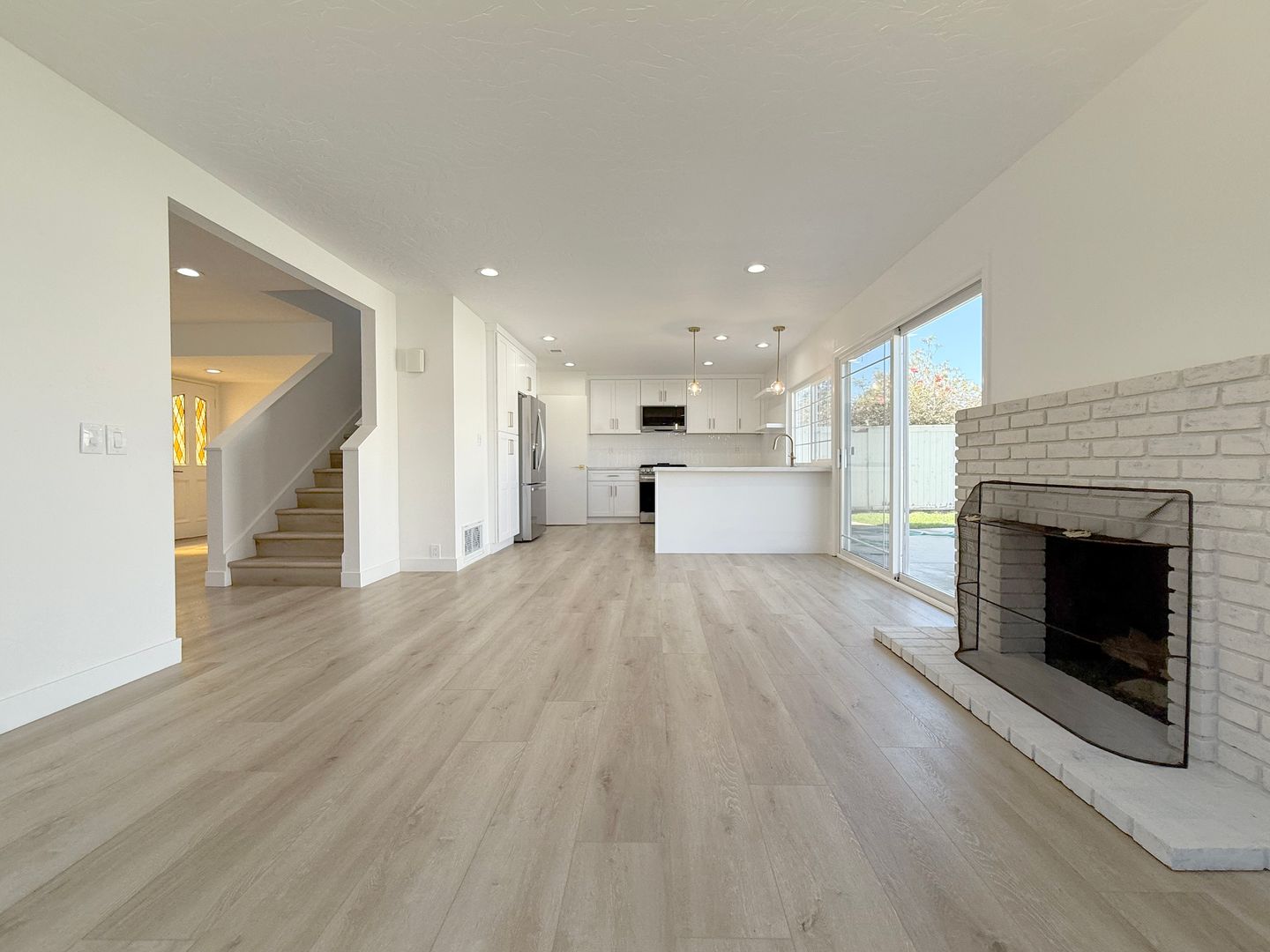 Huntington Beach House: 9111 Warfield Dr.