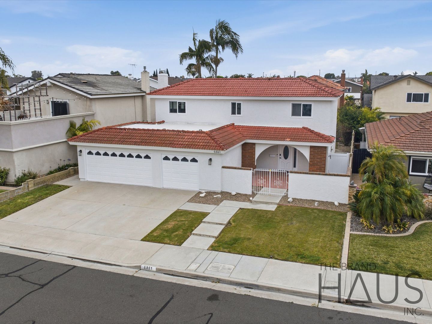 Huntington Beach House: 6861 Defiance Dr.