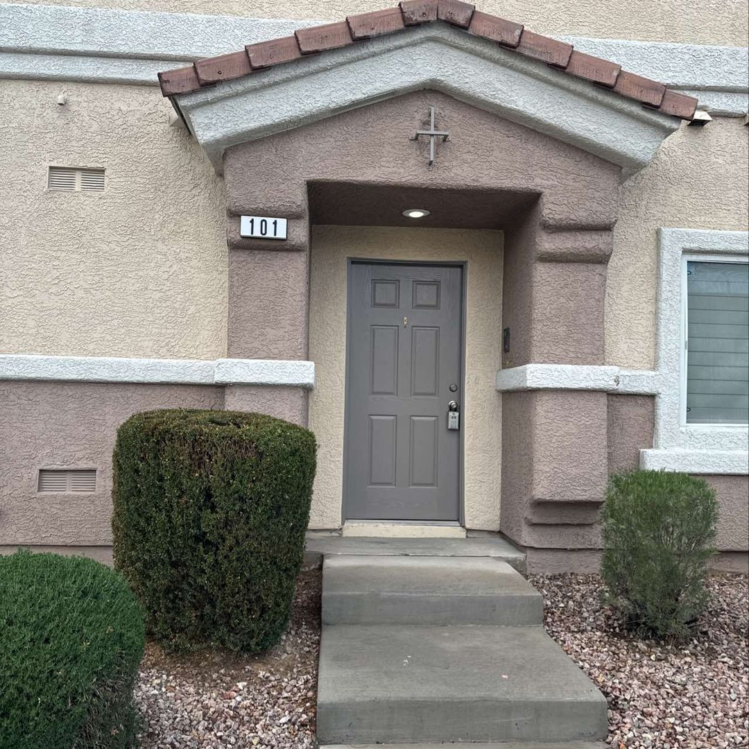 Las Vegas Townhome: 5514 Big Red Court # 101