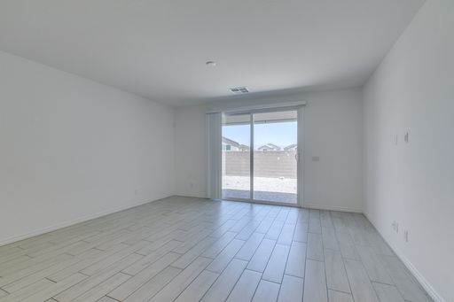 6858 Greensmen Avenue, Las Vegas, NV 89156