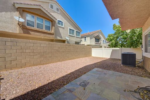 8744 Traveling Breeze Ave, Ut 102, Las Vegas, NV 89178