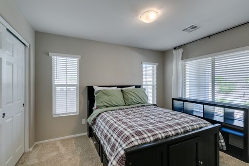 11940 Tomales Bay St, Las Vegas, NV 89138