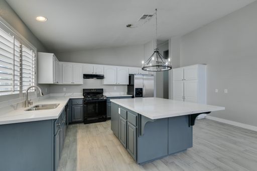2744 Summerchase Lane, Henderson, NV 89052