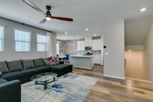11940 Tomales Bay St, Las Vegas, NV 89138