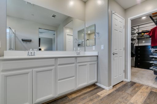 11940 Tomales Bay St, Las Vegas, NV 89138
