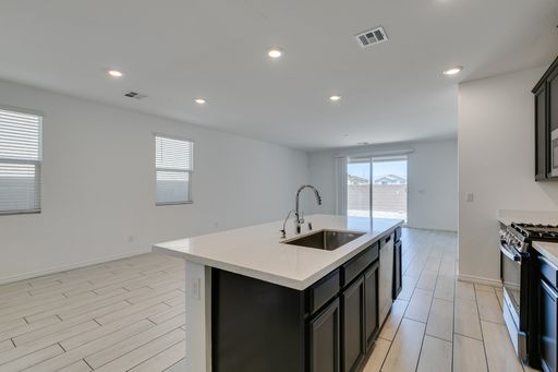 6858 Greensmen Avenue, Las Vegas, NV 89156
