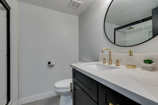 2000 Springview Dr, Las Vegas, NV 89146