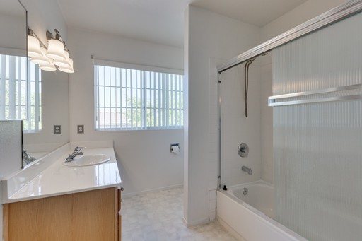 9321 Copper Bay Ave, Las Vegas, NV 89129